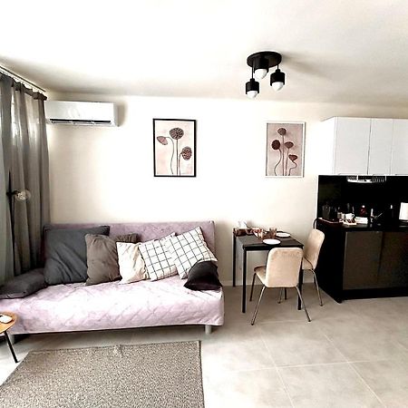 Sky Apartment Comfy Suite Pereca Varşova Dış mekan fotoğraf
