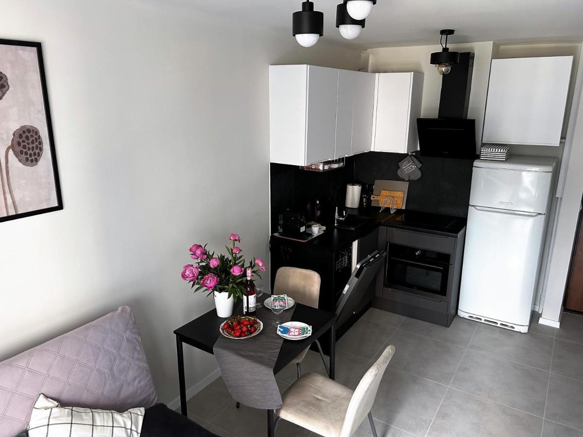 Sky Apartment Comfy Suite Pereca Varşova Dış mekan fotoğraf